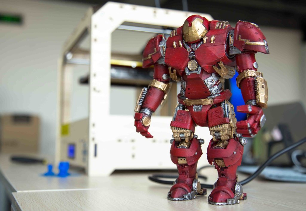 3d printed iron man hulkbuster figurine