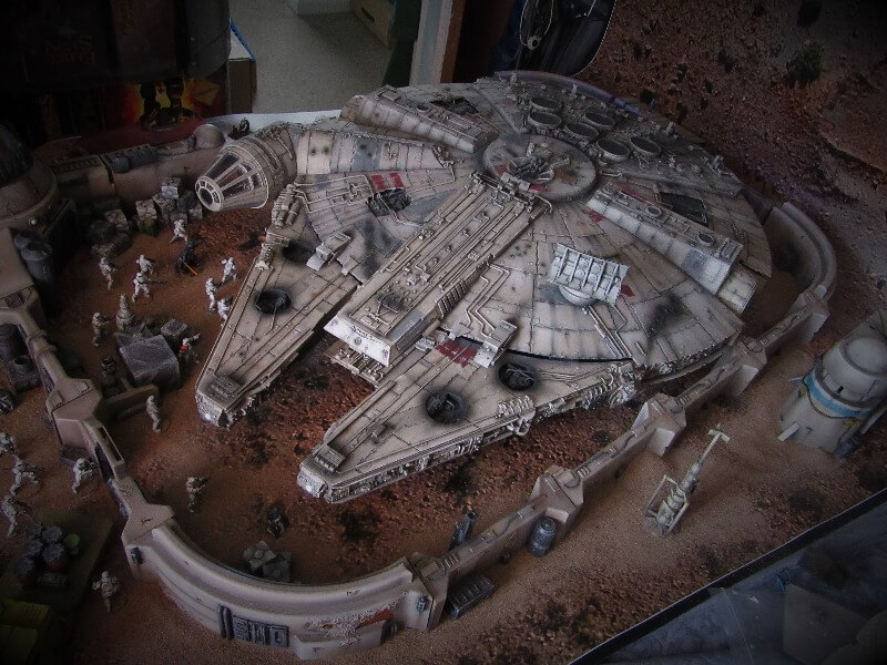 DeAgostini Millennium Falcon kit