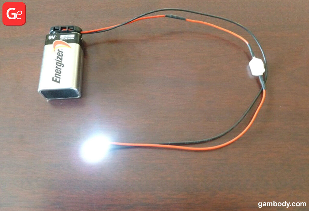 Terran Marine figure circuit example with a 9V battery