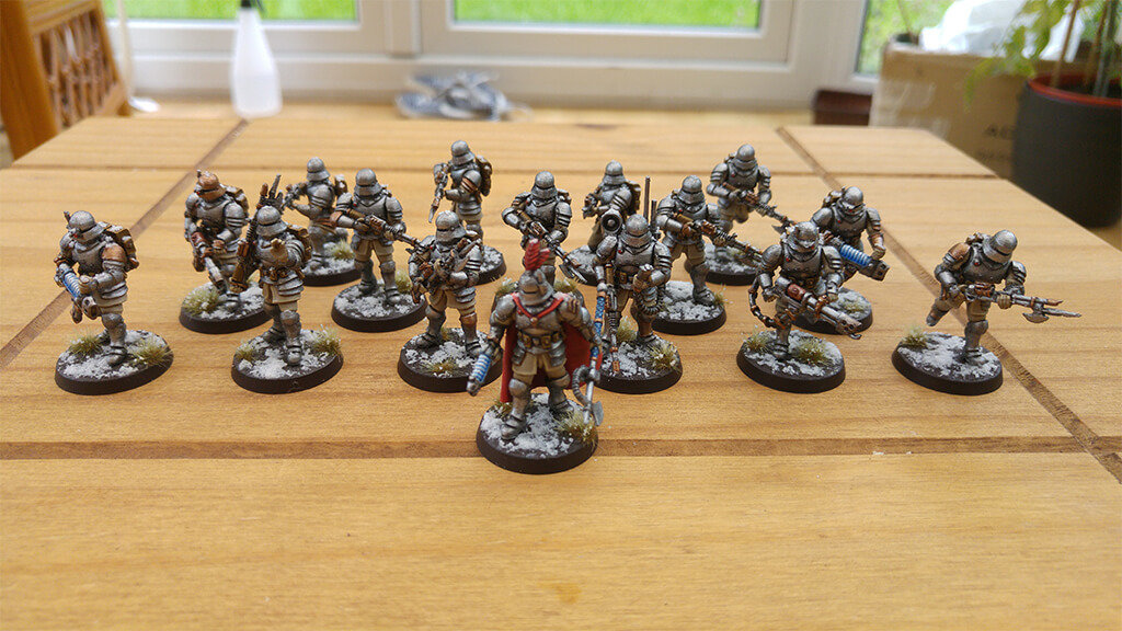 Army figurines for Warhammer 40K wargame