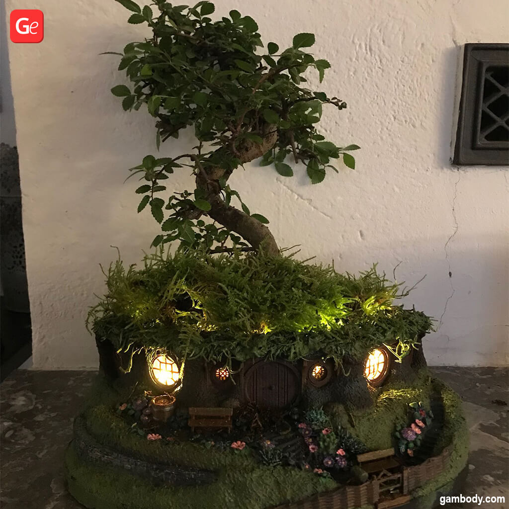 LOTR Hobbit house flower pot 3D printed with real bonsai tree with lights