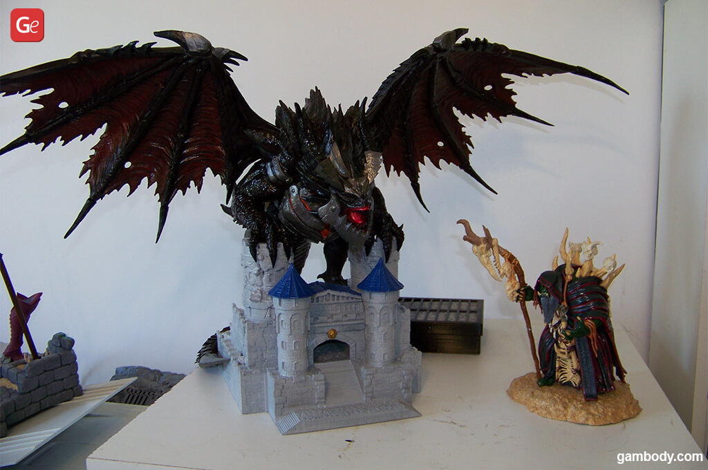 WoW Deathwing 3D print and Gul'dan figurine