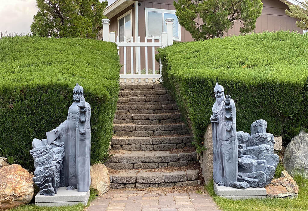 Argonath garden statues