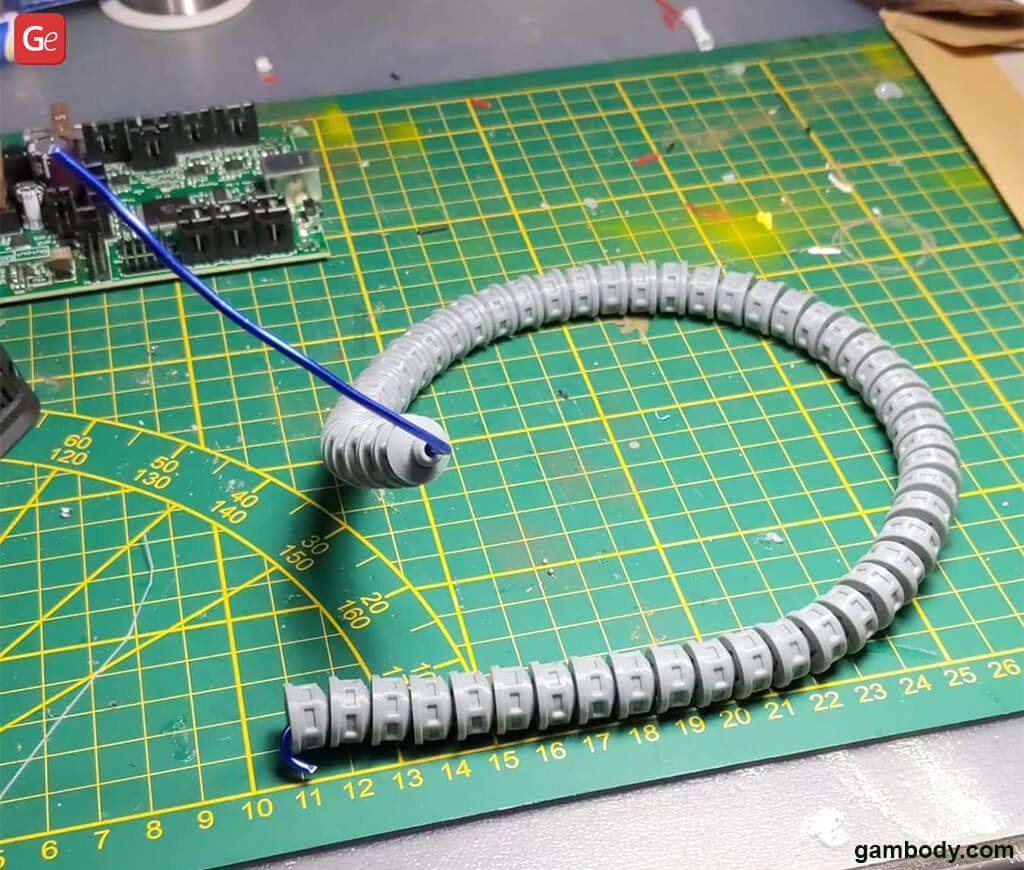 Adding bendy wire to 3D printed model Sentinel