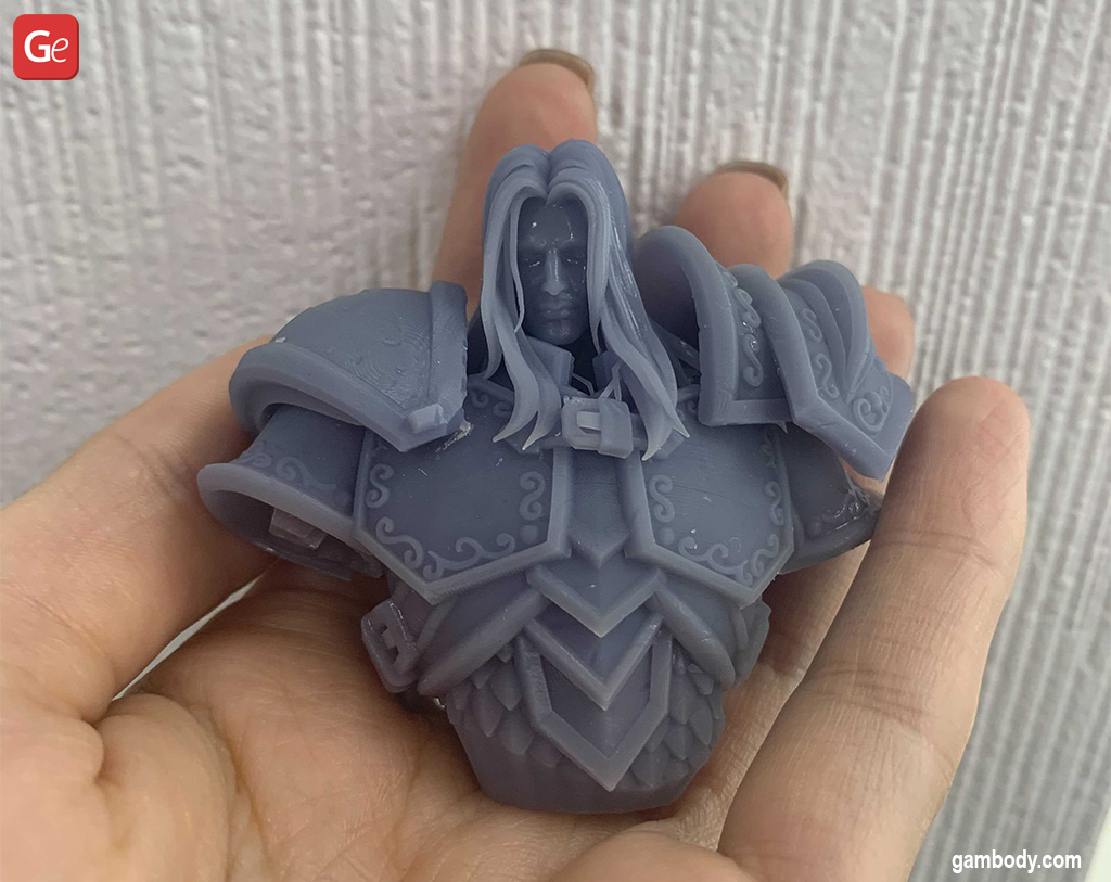 3D printed Arthas torso and head on Halot-One in resin