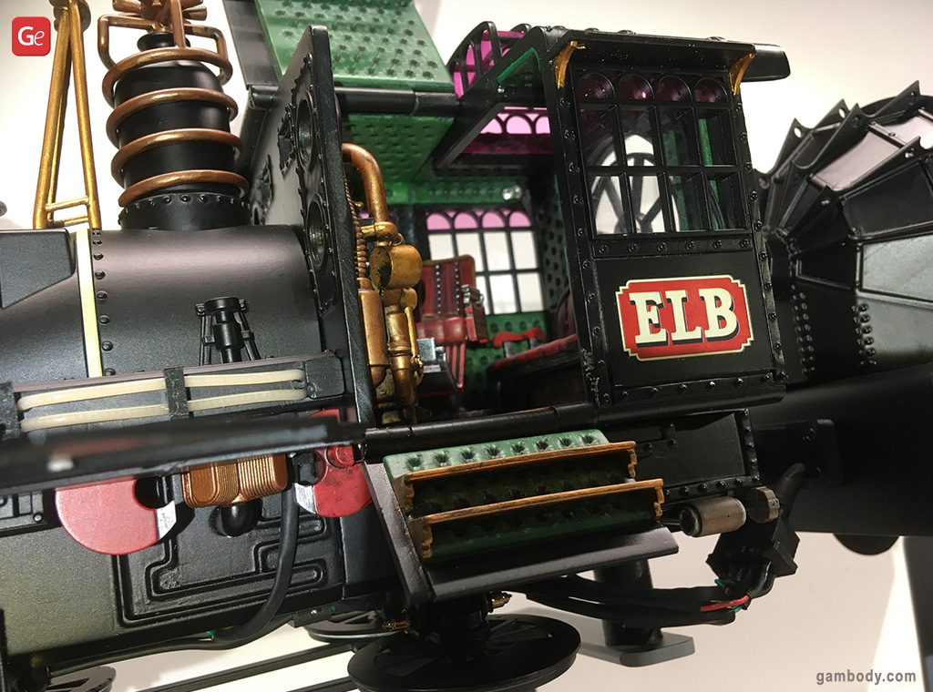 As janelas são feitas de folhas de acrílico Trem do tempo de Júlio Verne