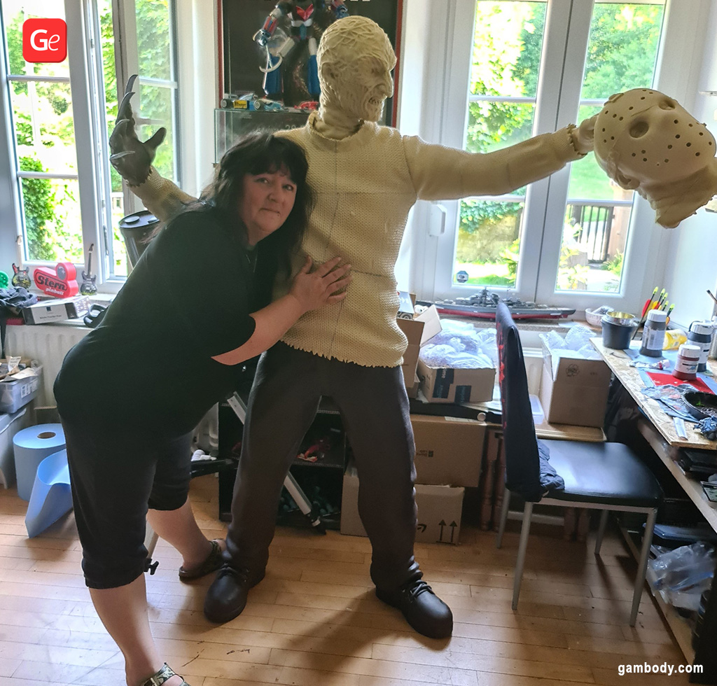 Life-size Freddy Krueger figure Cosplay 3D printer