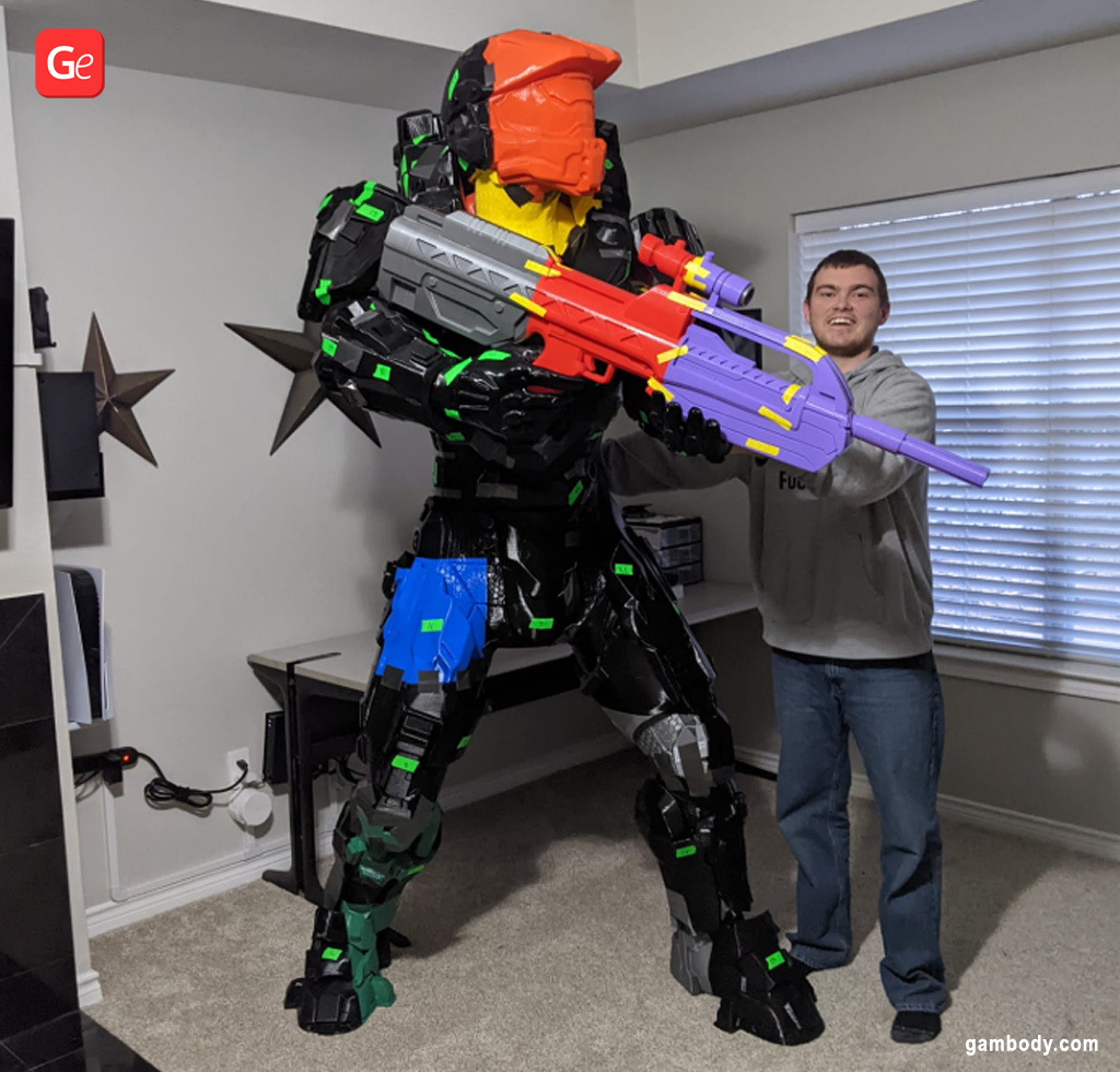 Giant Master Chief 3D print Best 3D printer for cosplay armor