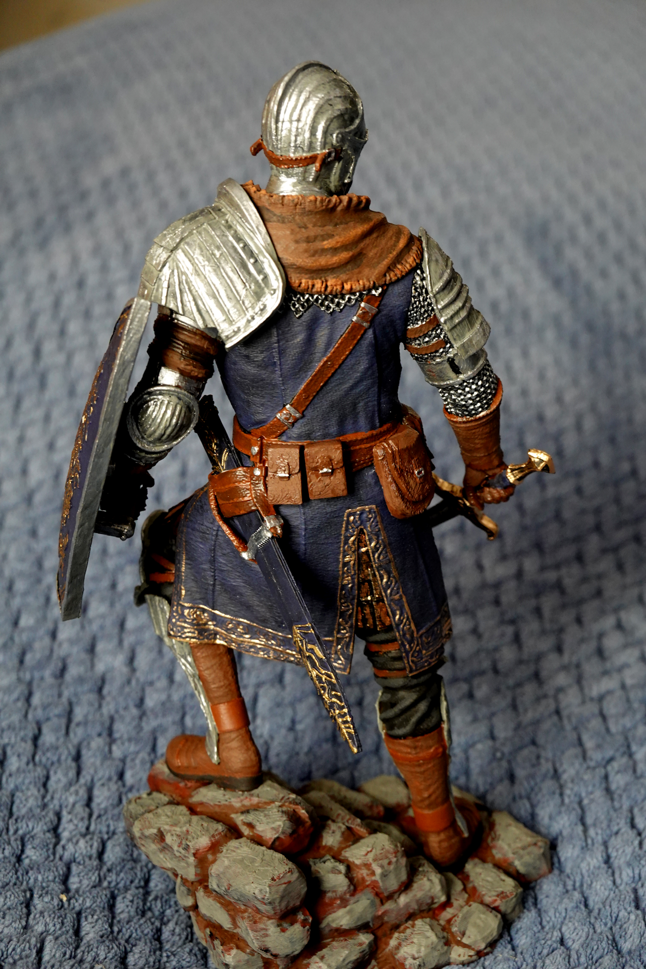 Knight of Astora back view