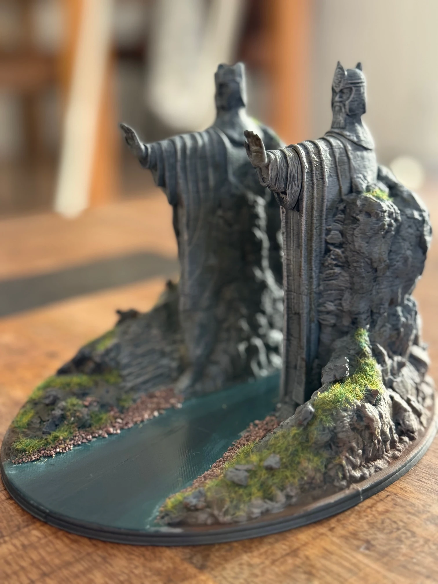 Small Argonath (40%)