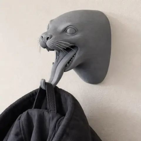 Seal Head Wall Hanger Coat and Key Holder Hook
